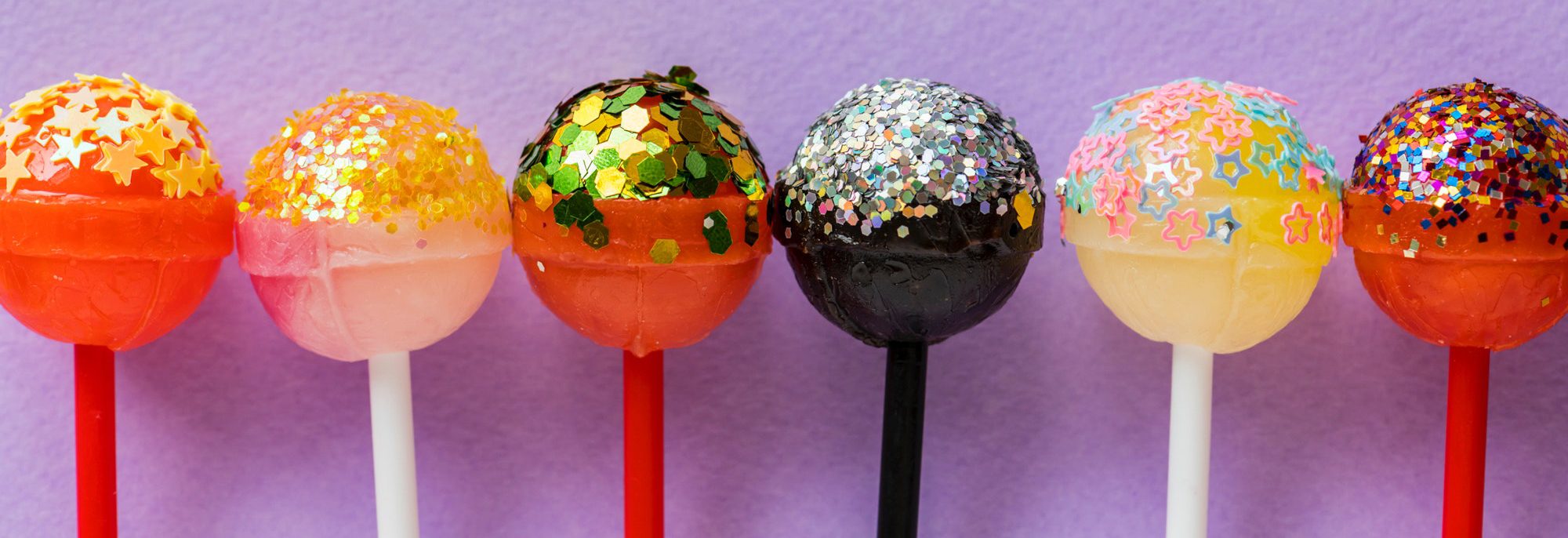 Suçons de couleurs variées